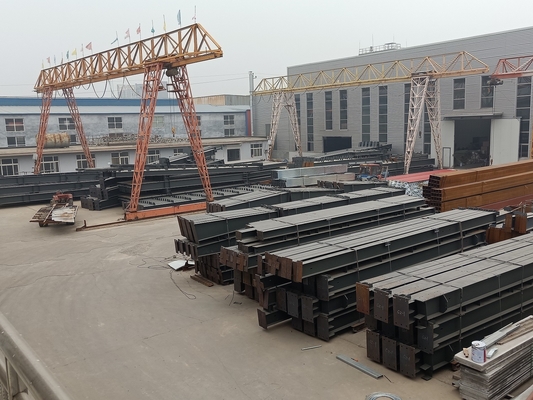 Sandwich Panel Konstruksi Baja Prefab Galvanis 2M Sampai 12M Tinggi