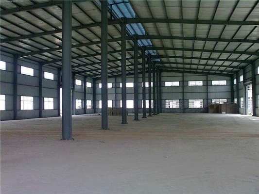 Bangunan gudang prefab yang kuat Struktur utama C Balok H Balok untuk industri
