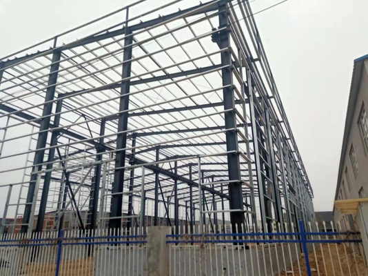 Sambungan Baut Bengkel Struktur Baja Prefabrikasi Bentang Besar Dengan Panel Sandwich
